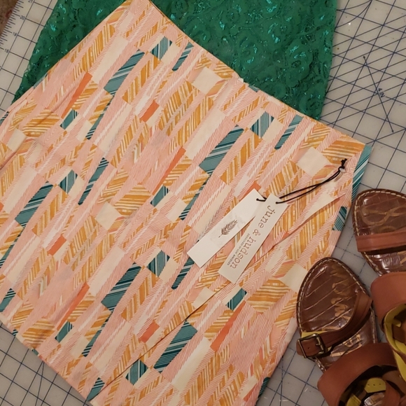 Skirt Above knee mini a line NWT sz small - Picture 3 of 7